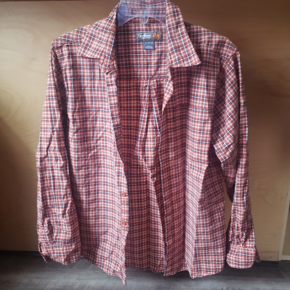 Kids urban pipeline size 14/16 long sleeve shirt